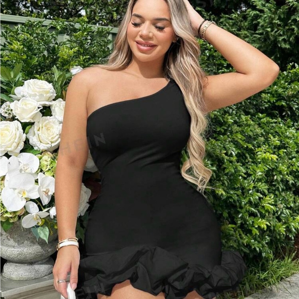 SHEIN SXY One Shoulder Ruffle Hem Bodycon Dress